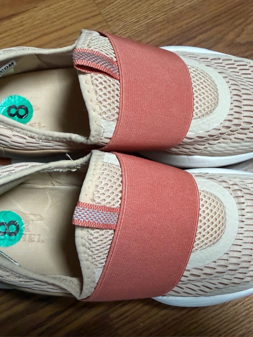 Sorel Kinetics Women's Slip-On Sneakers in Blush and Coral Size 8 Like New